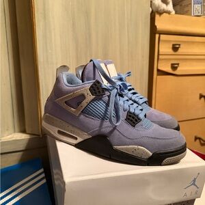 Air Jordan 4 Retro